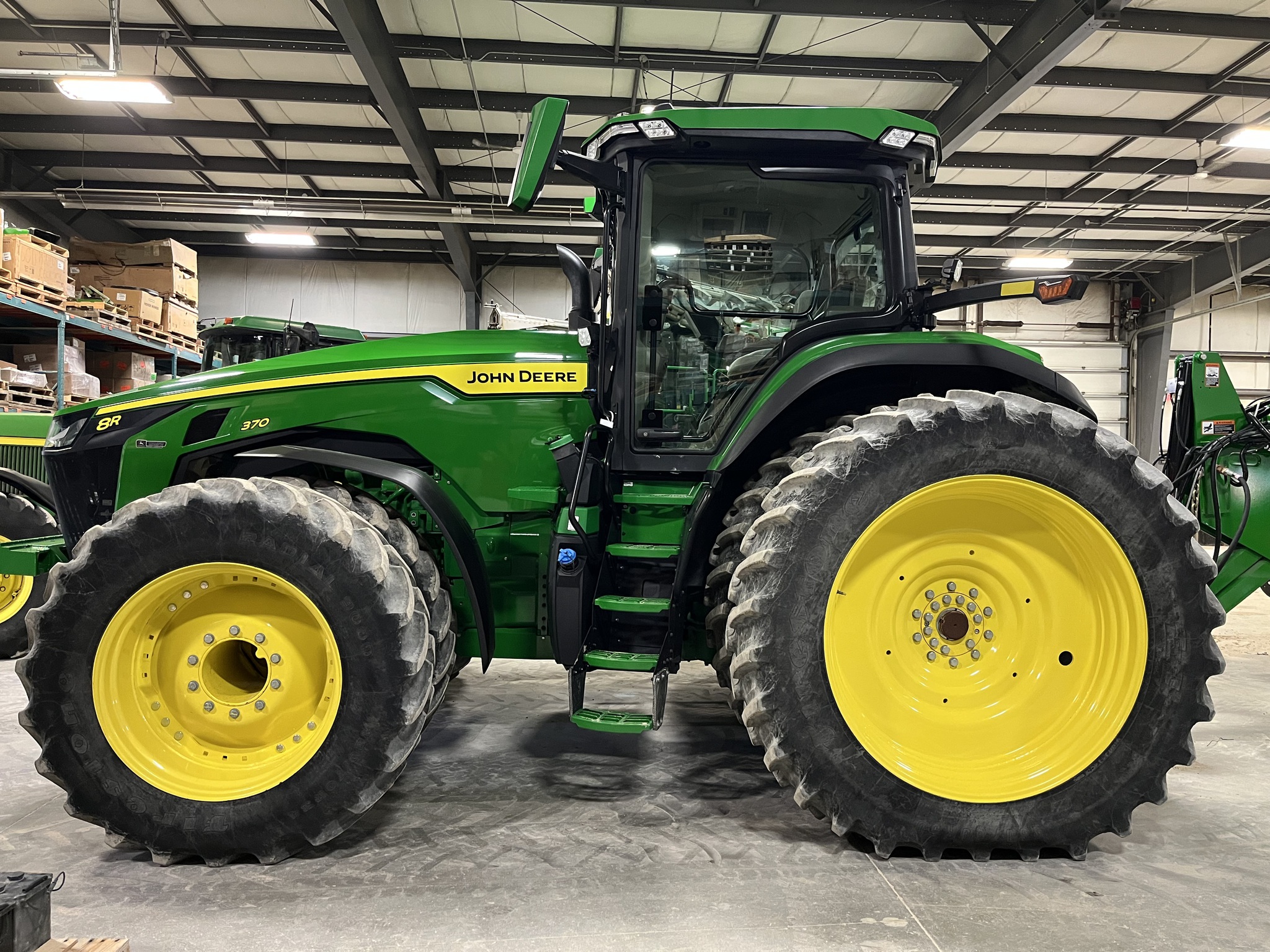 2022 John Deere 8R 370 Row Crop Tractors