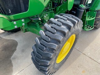 2019 John Deere 5065E Image 18