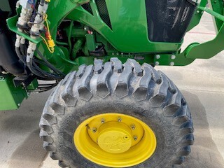 2019 John Deere 5065E Image 19