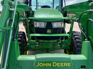 2019 John Deere 5065E Image 11