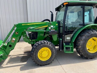 2019 John Deere 5065E Image 3