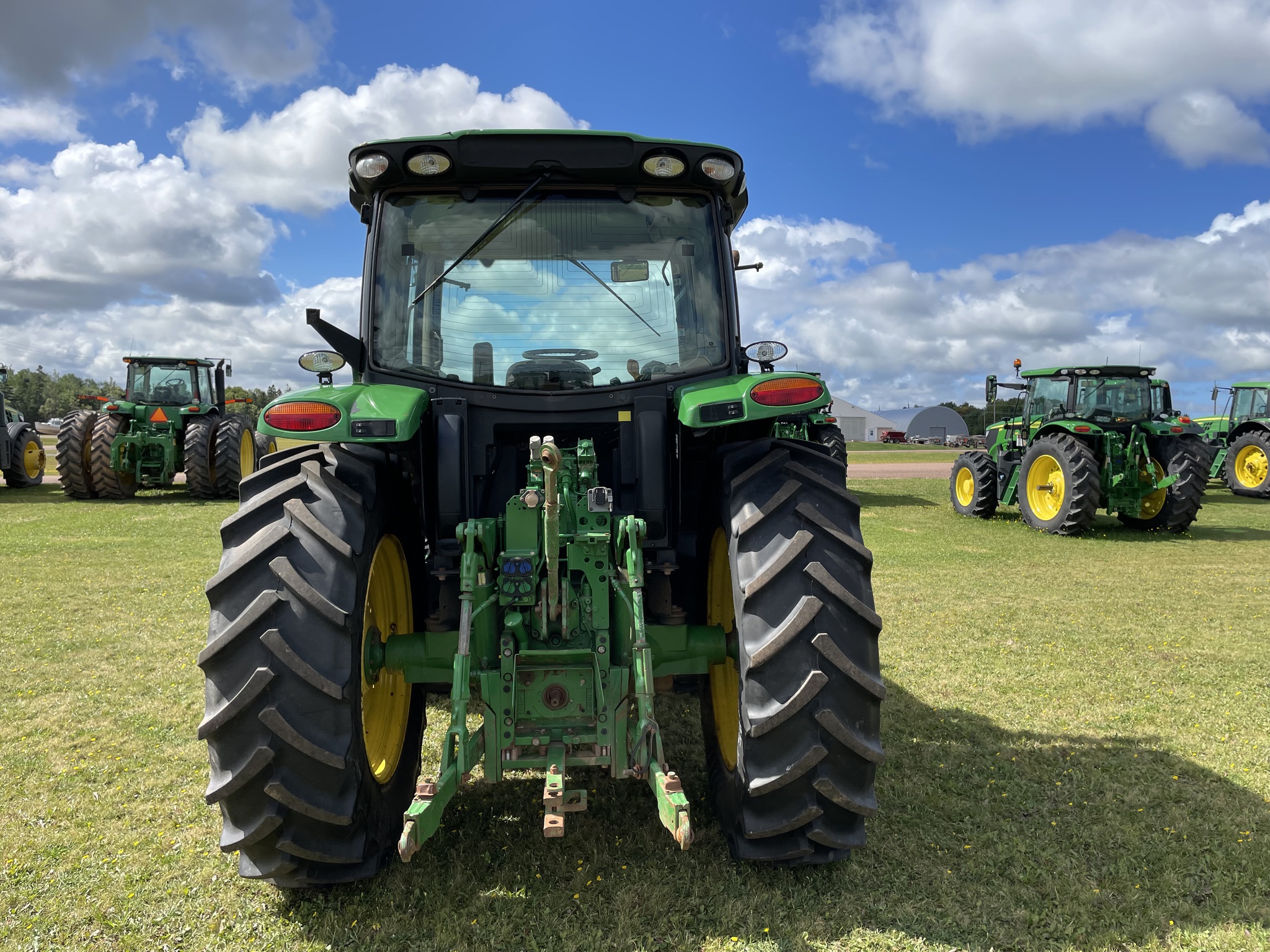2016 John Deere 6120R Image 6