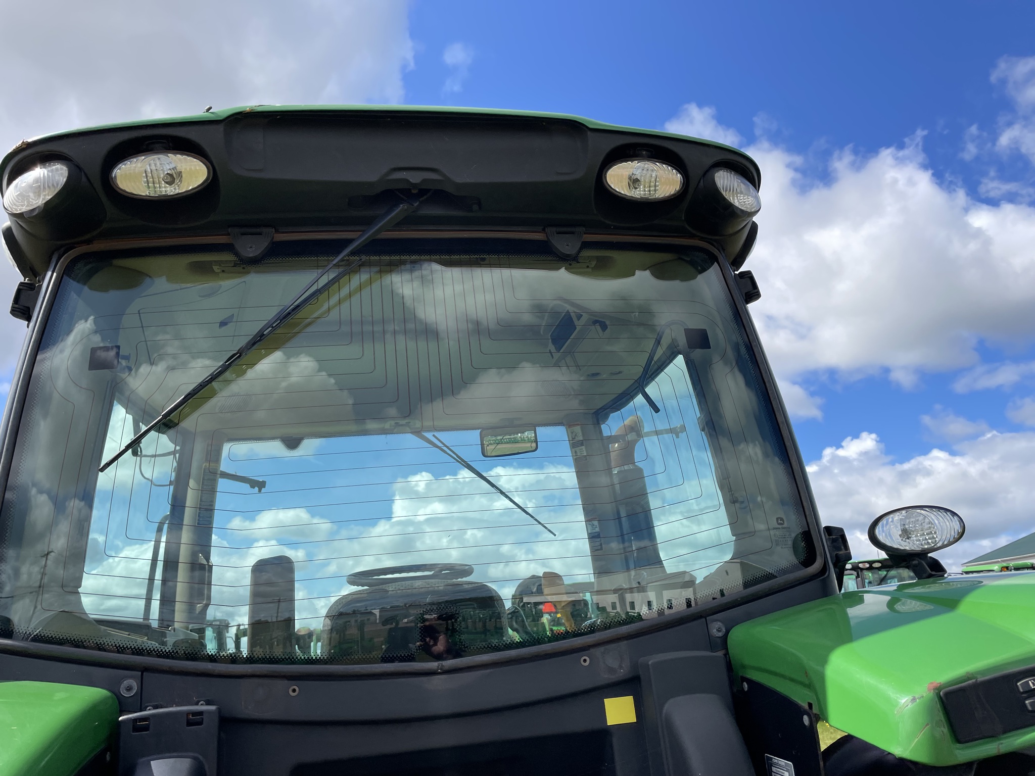 2016 John Deere 6120R Image 11