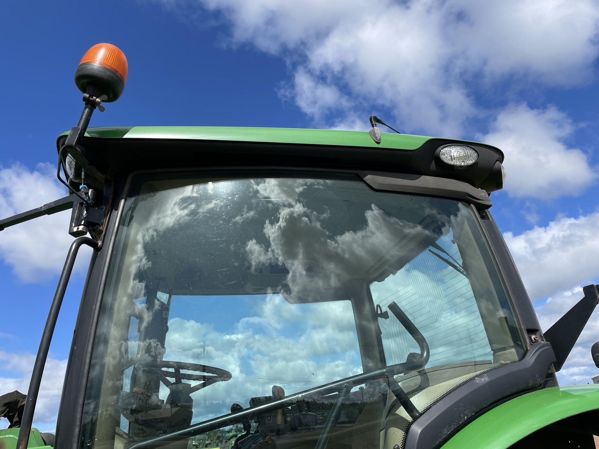 2016 John Deere 6120R Image 13