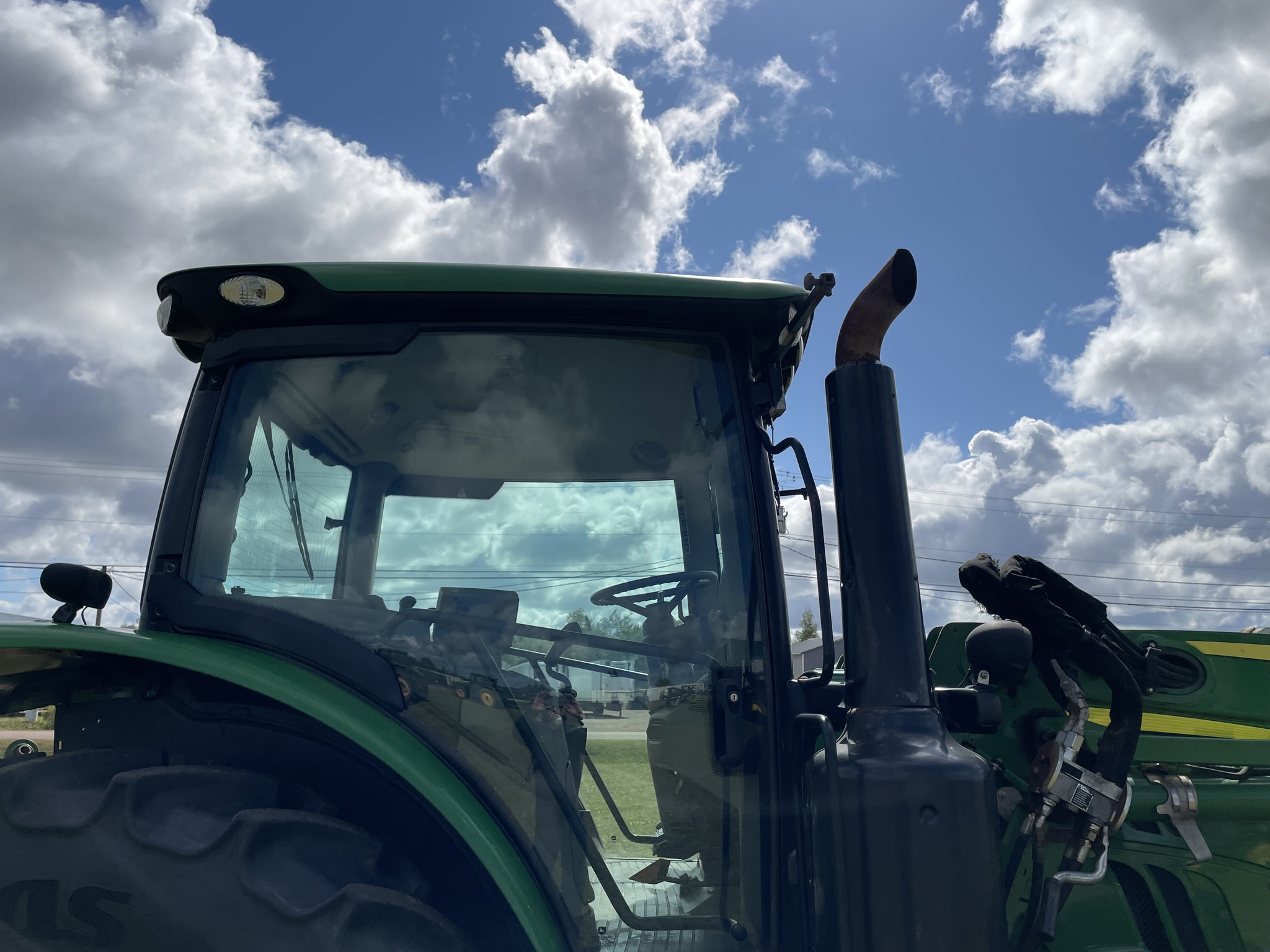 2016 John Deere 6120R Image 18