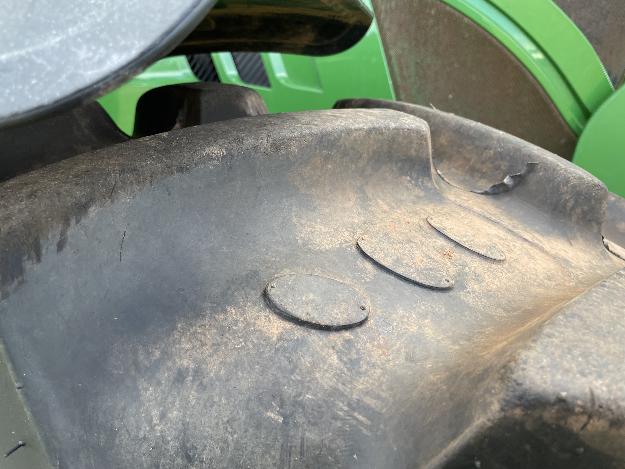 2016 John Deere 6120R Image 36