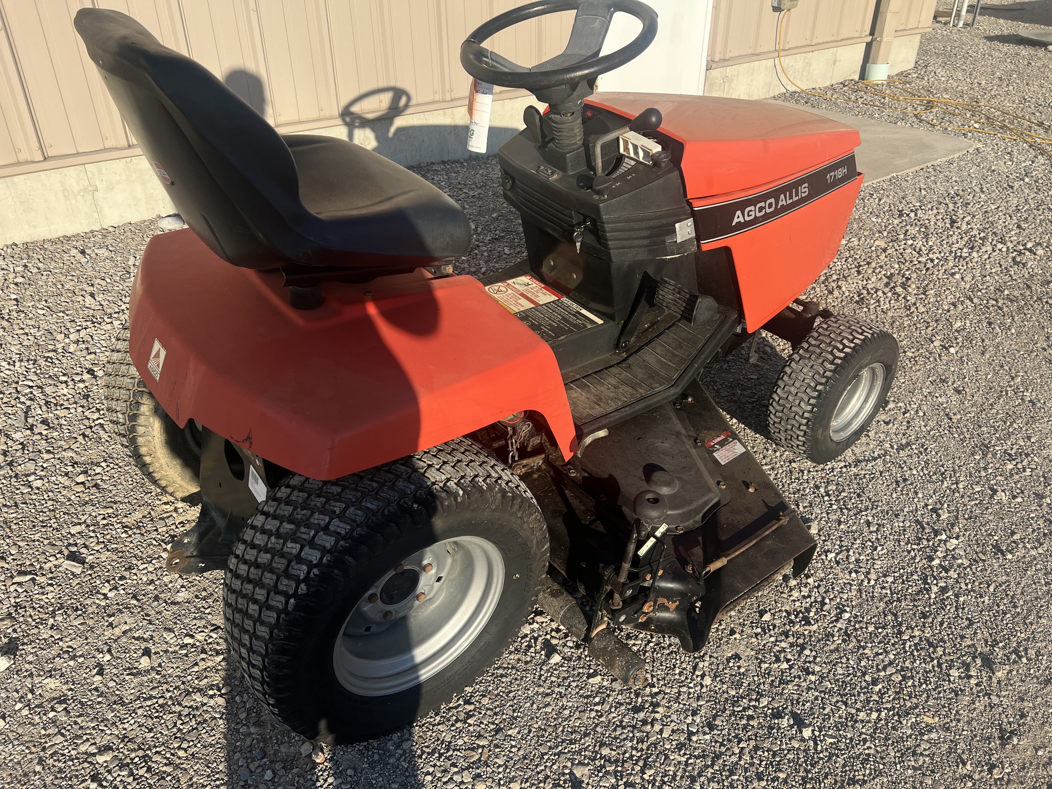2001 AgcoAllis 1718H Image 3