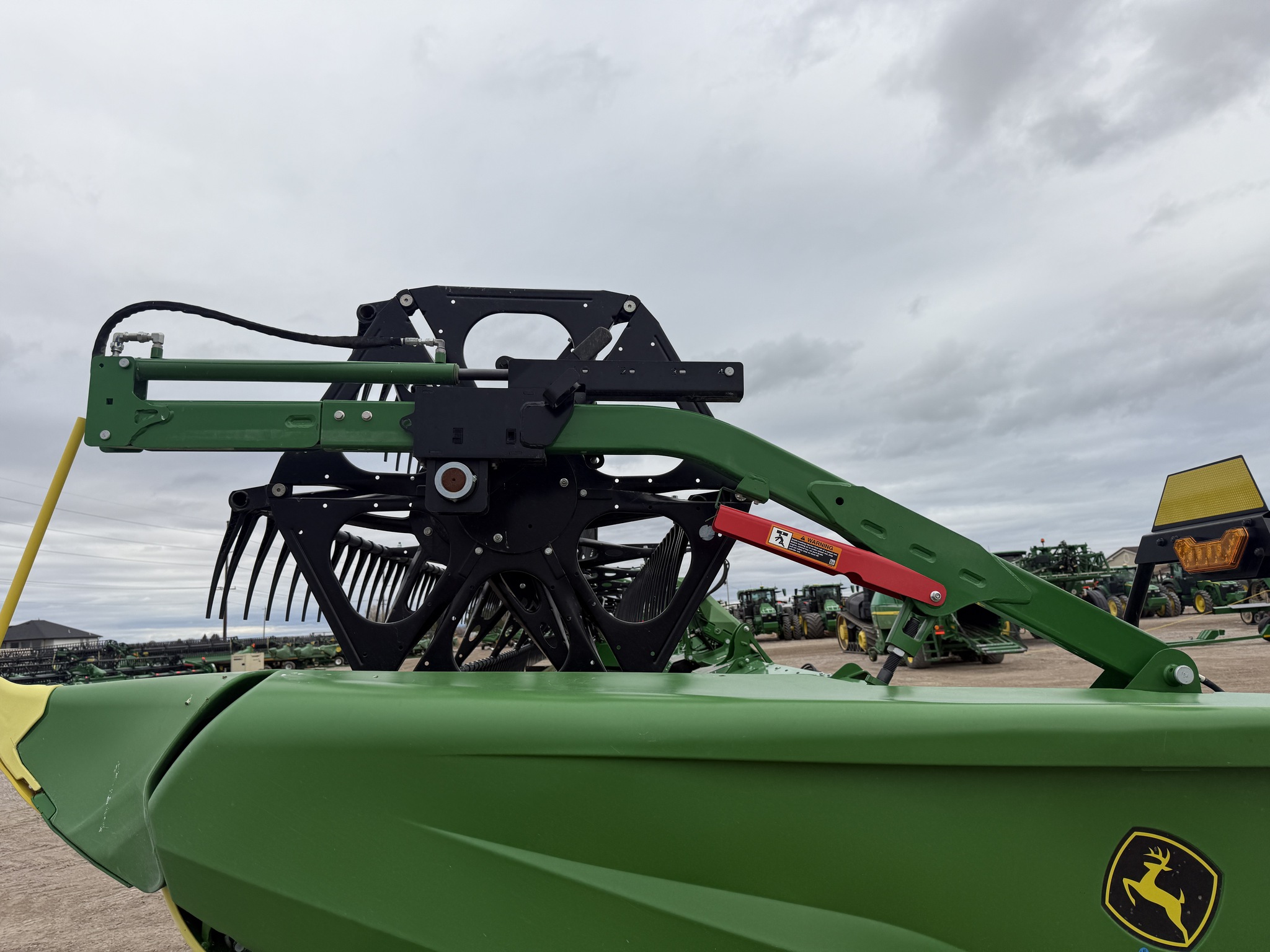 2024 John Deere HD40R Image 18