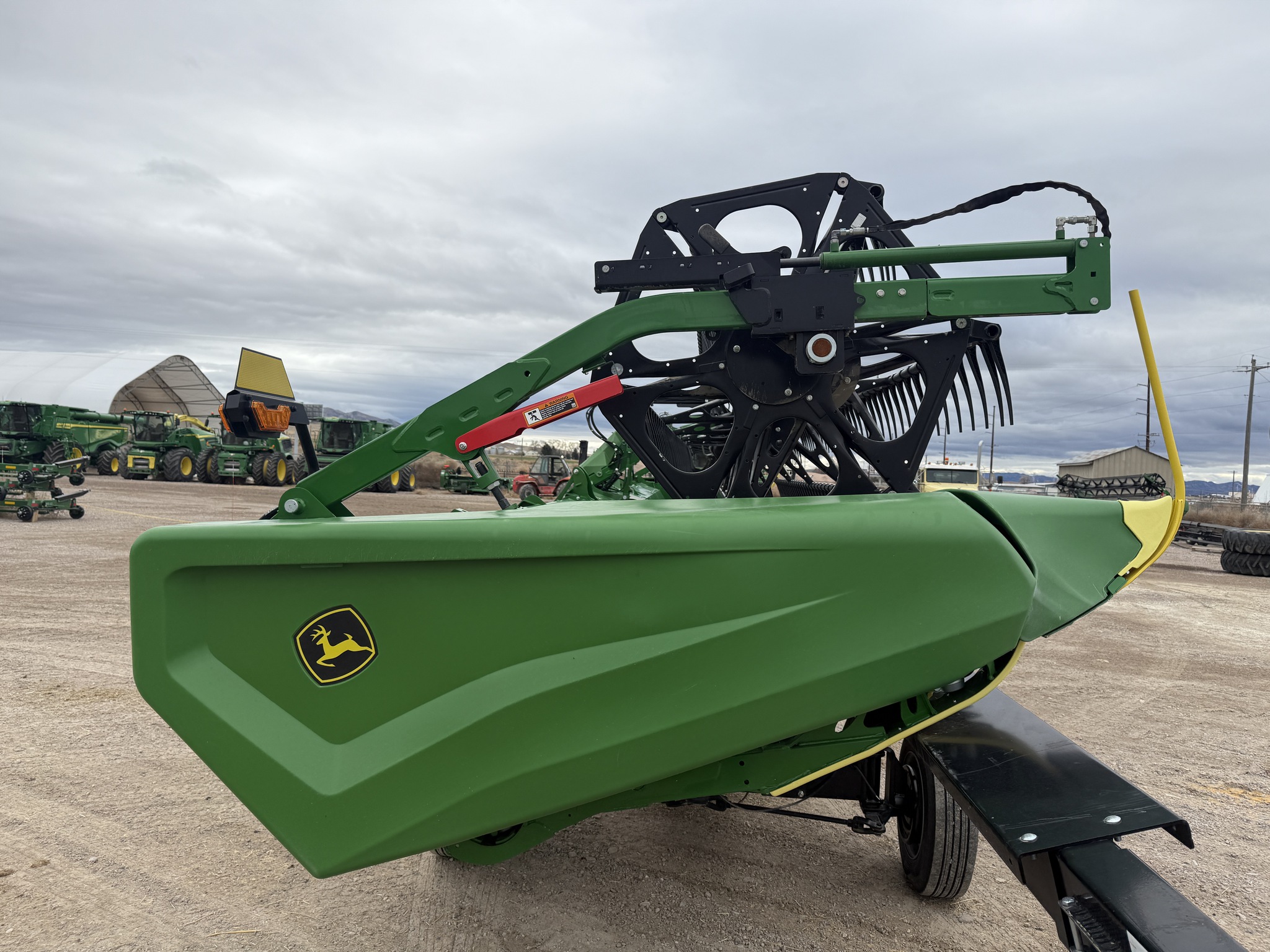 2024 John Deere HD40R Image 8