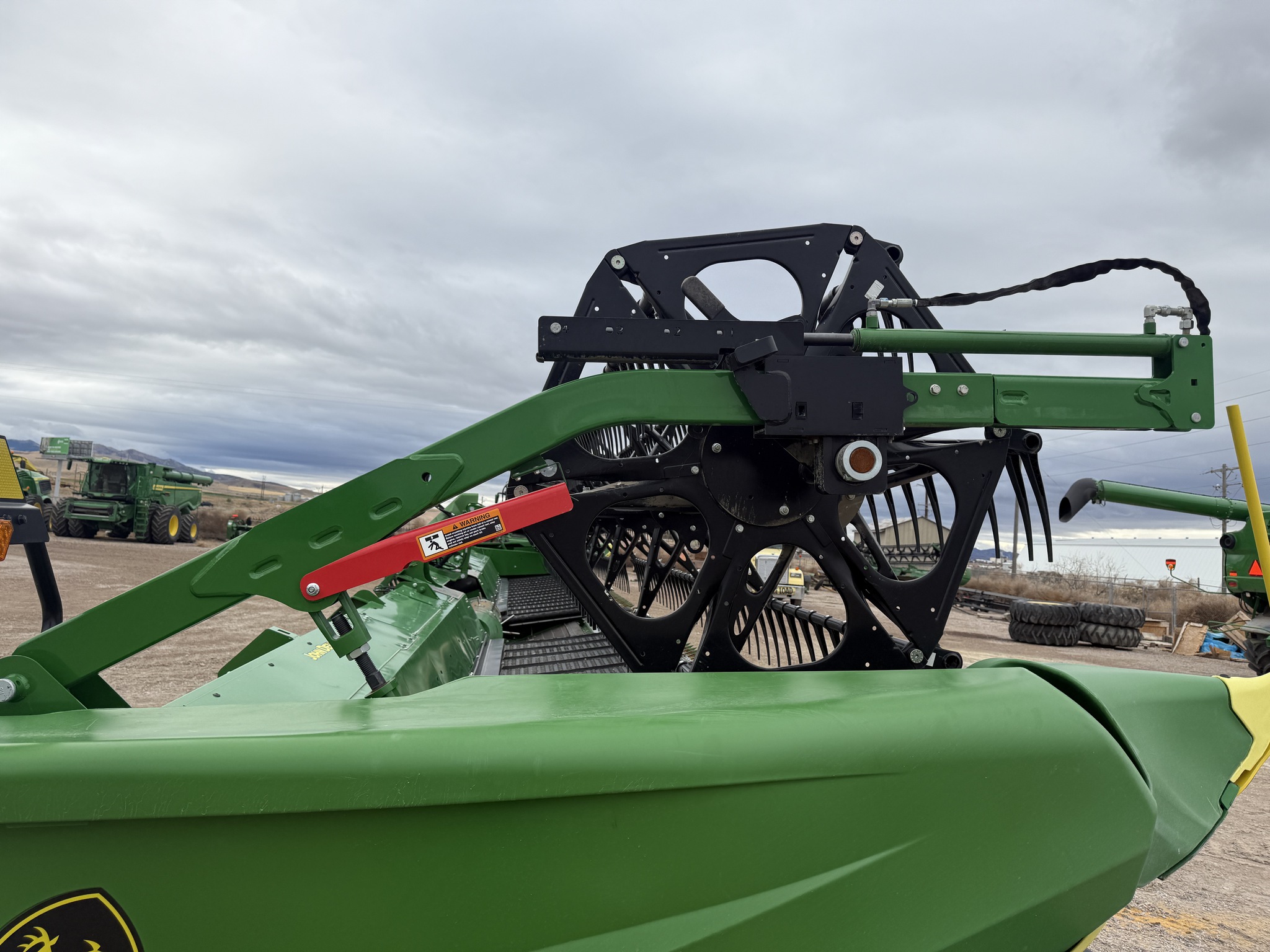 2024 John Deere HD40R Image 9