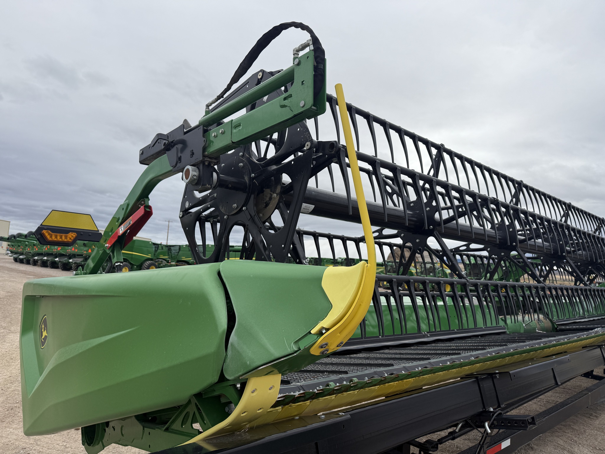 2024 John Deere HD40R Image 11