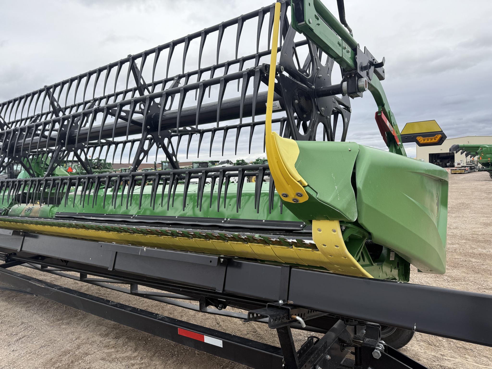 2024 John Deere HD40R Image 16