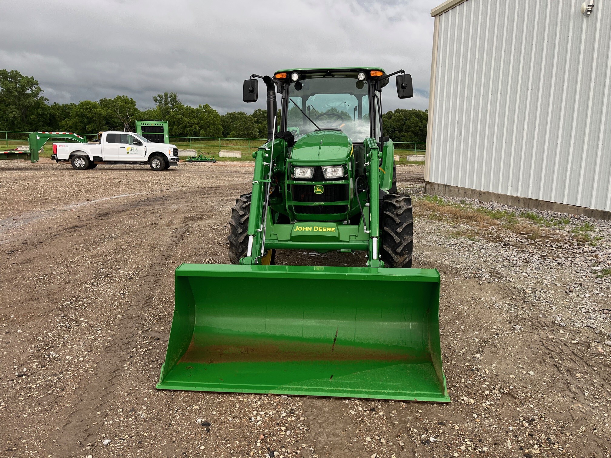 2023 John Deere 5090E Image 9