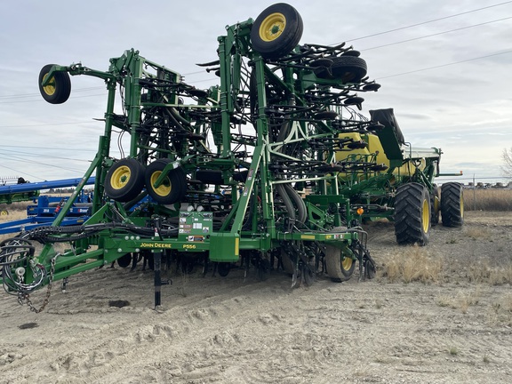 2022 John Deere P556