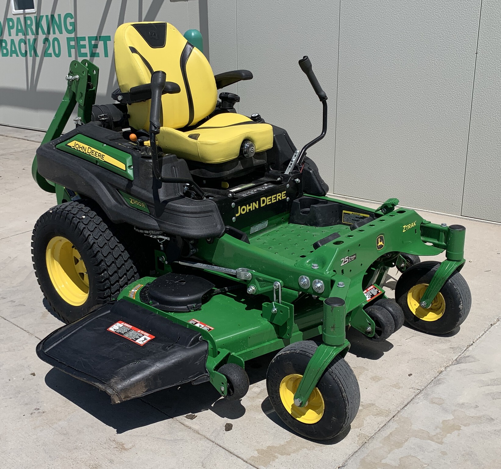 2022 John Deere Z950R Image 1