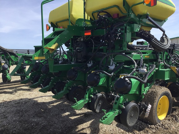 2019 John Deere DB90 (14th thumbnail)