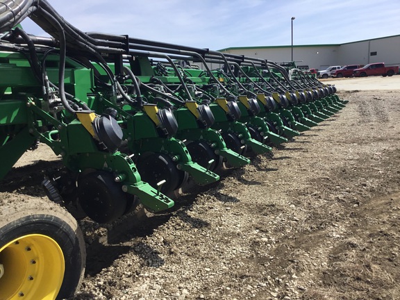 2019 John Deere DB90 (15th thumbnail)