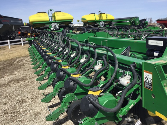2019 John Deere DB90 (17th thumbnail)
