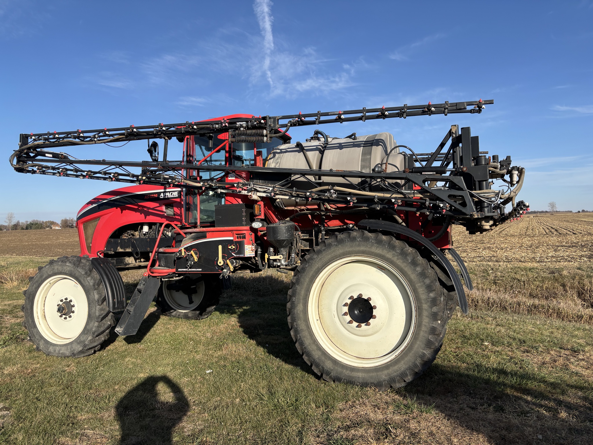  2011 Apache AS1020 at Heritage Tractor in Brimfield, IL