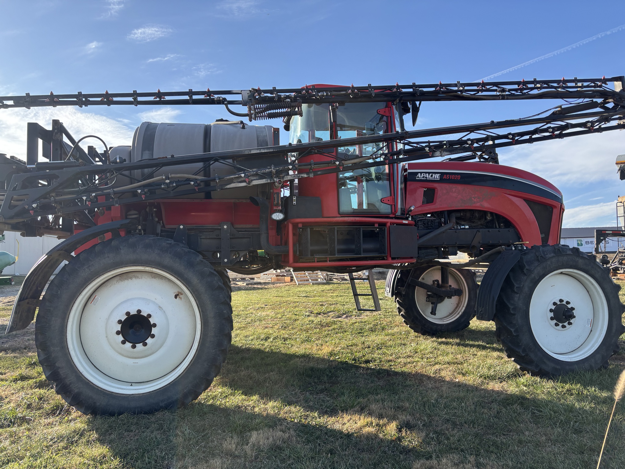  2011 Apache AS1020 at Heritage Tractor in Brimfield, IL