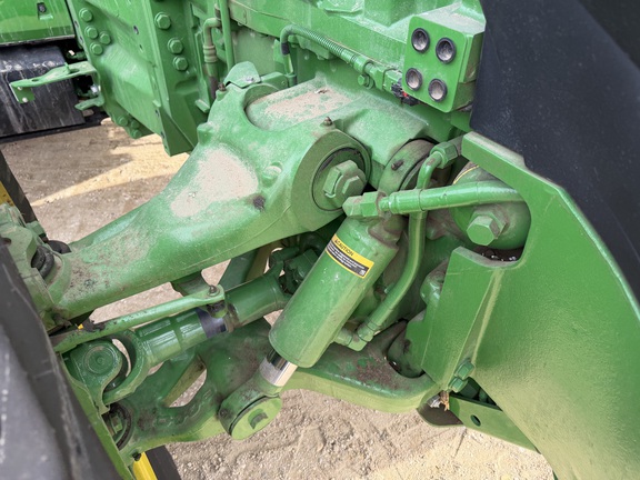 2025 John Deere 8R 370 - Photo13