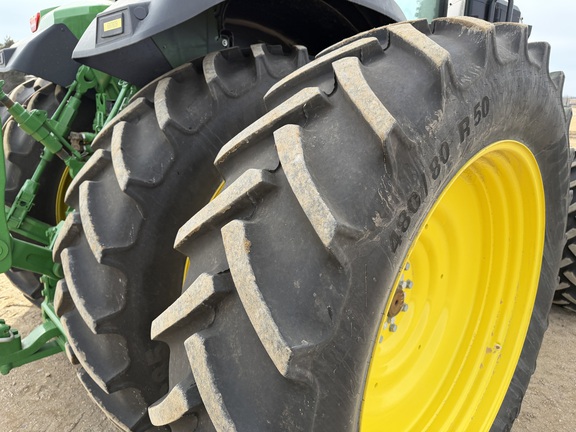 2025 John Deere 8R 370 - Photo15