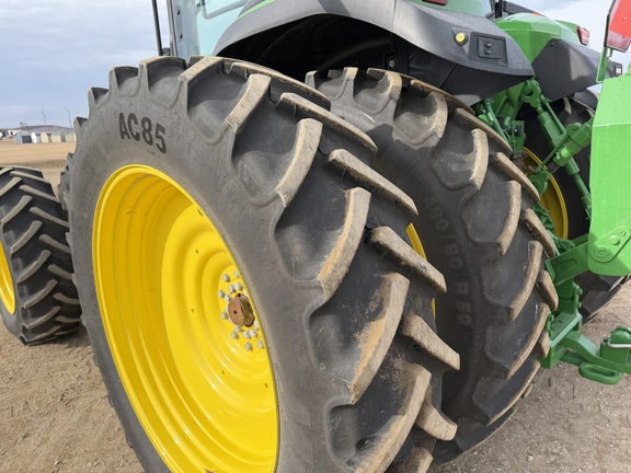 2025 John Deere 8R 370 - Photo16