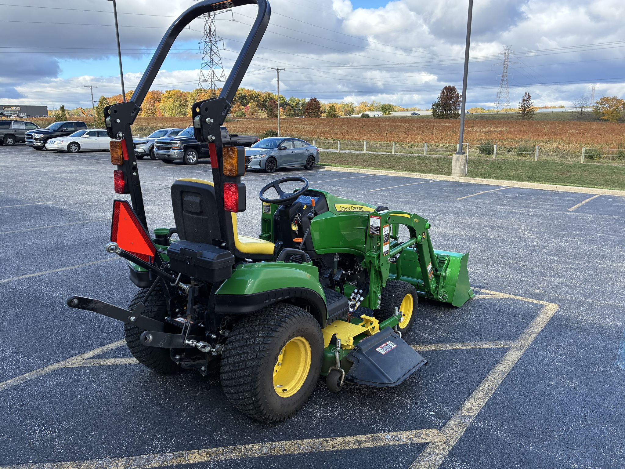 2022 John Deere 1023E Image 3