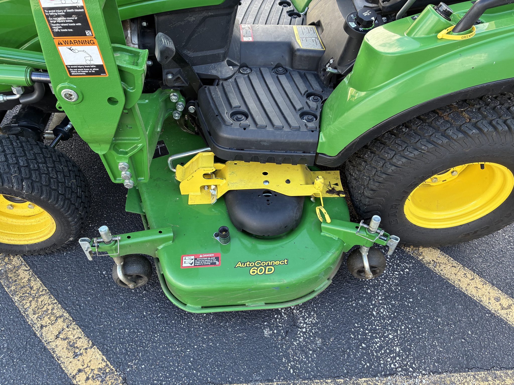 2022 John Deere 1023E Image 10