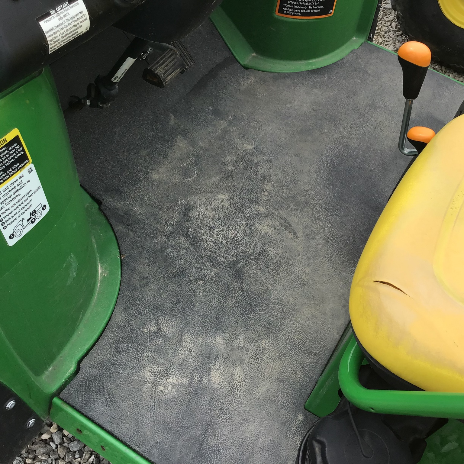 2021 John Deere TS Image 12