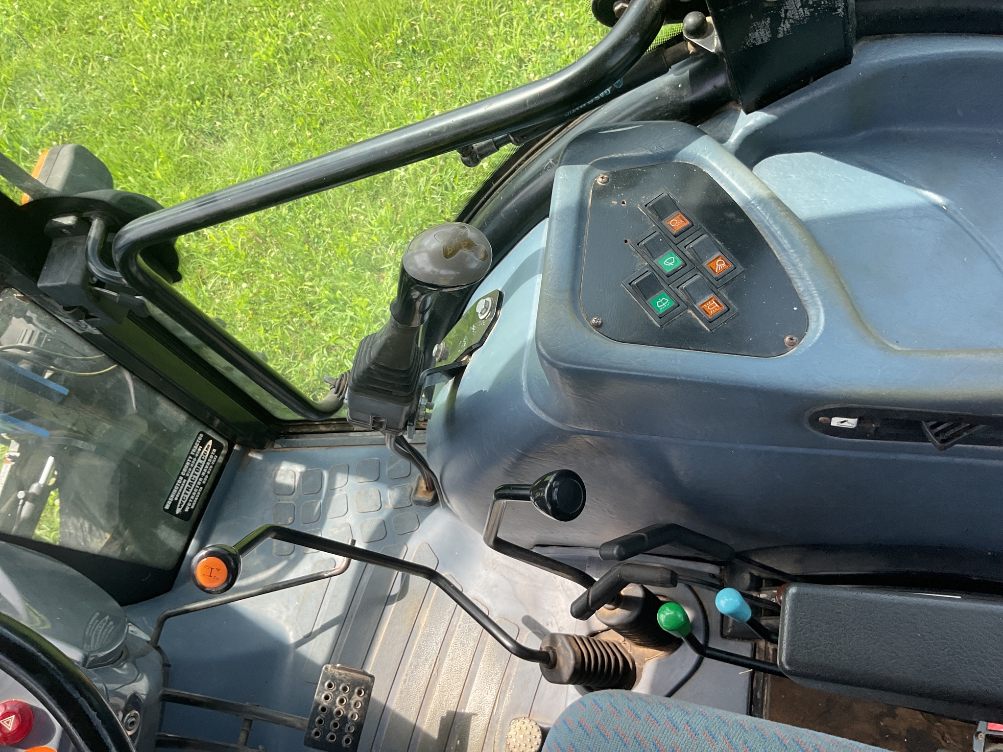 2007 New Holland TD95D Image 10