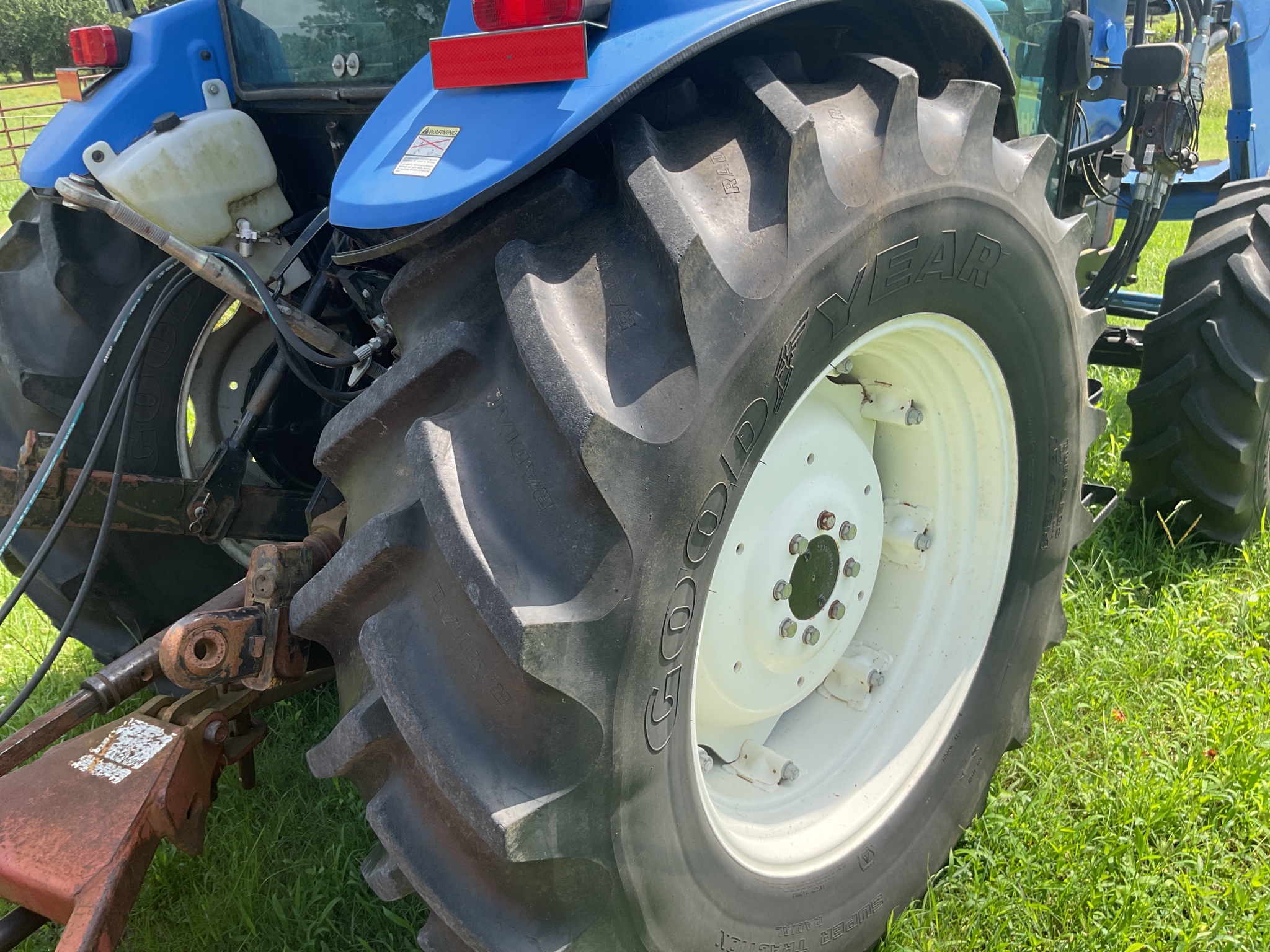 2007 New Holland TD95D Image 20
