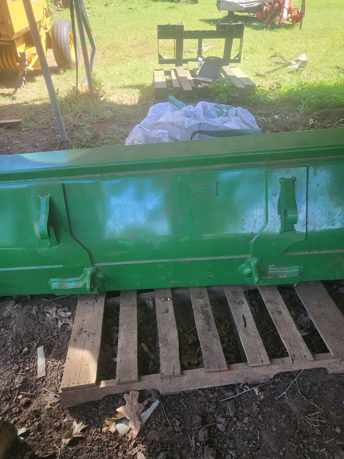 2022 John Deere 5075E Image 11