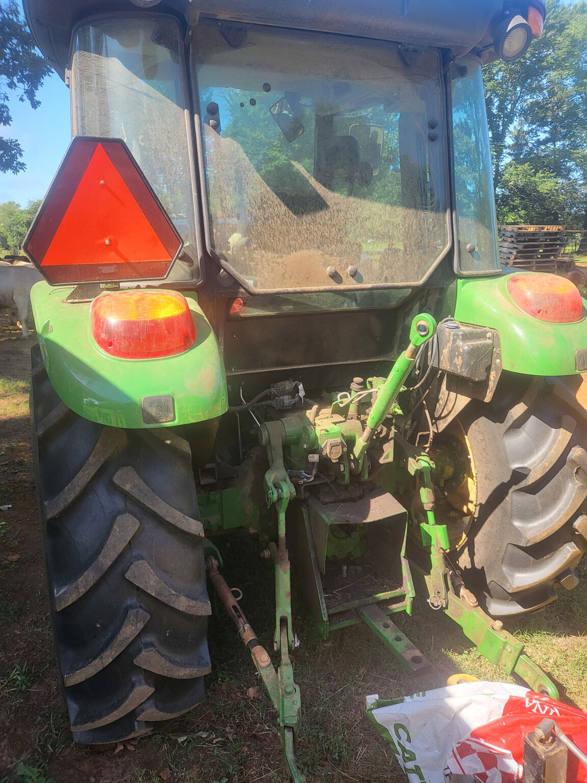 2022 John Deere 5075E Image 6