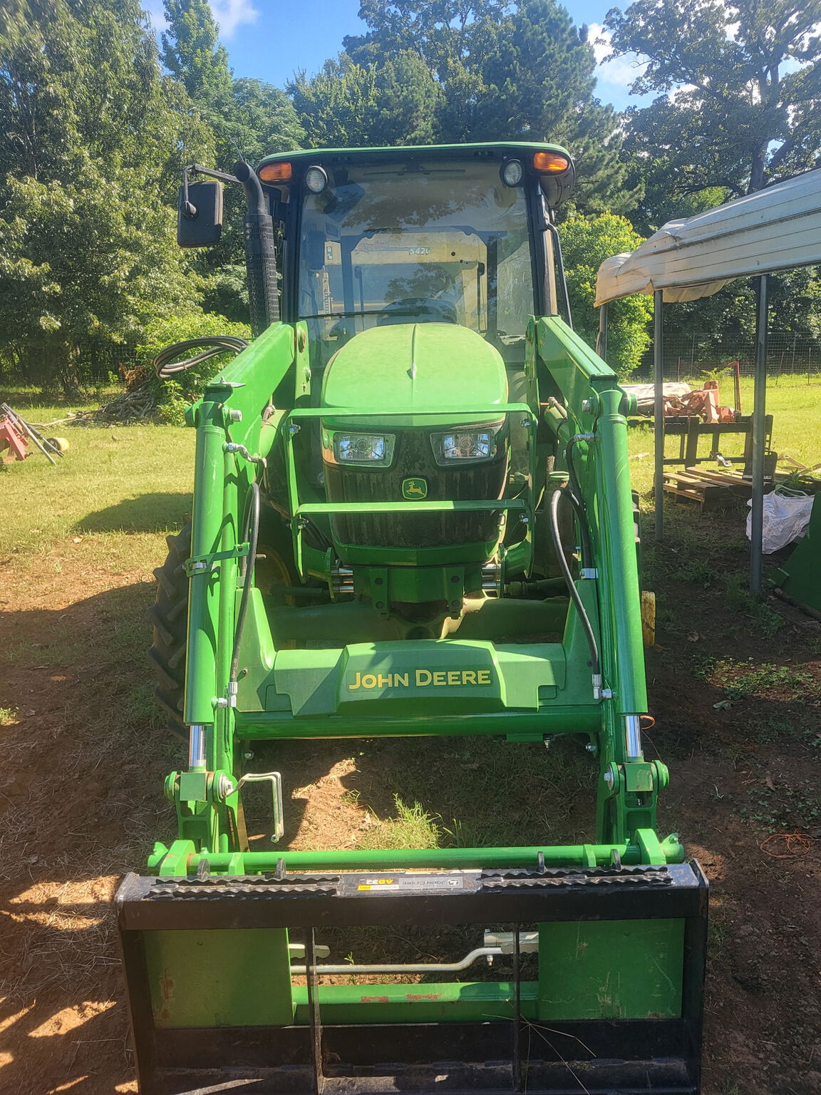 2022 John Deere 5075E Image 3