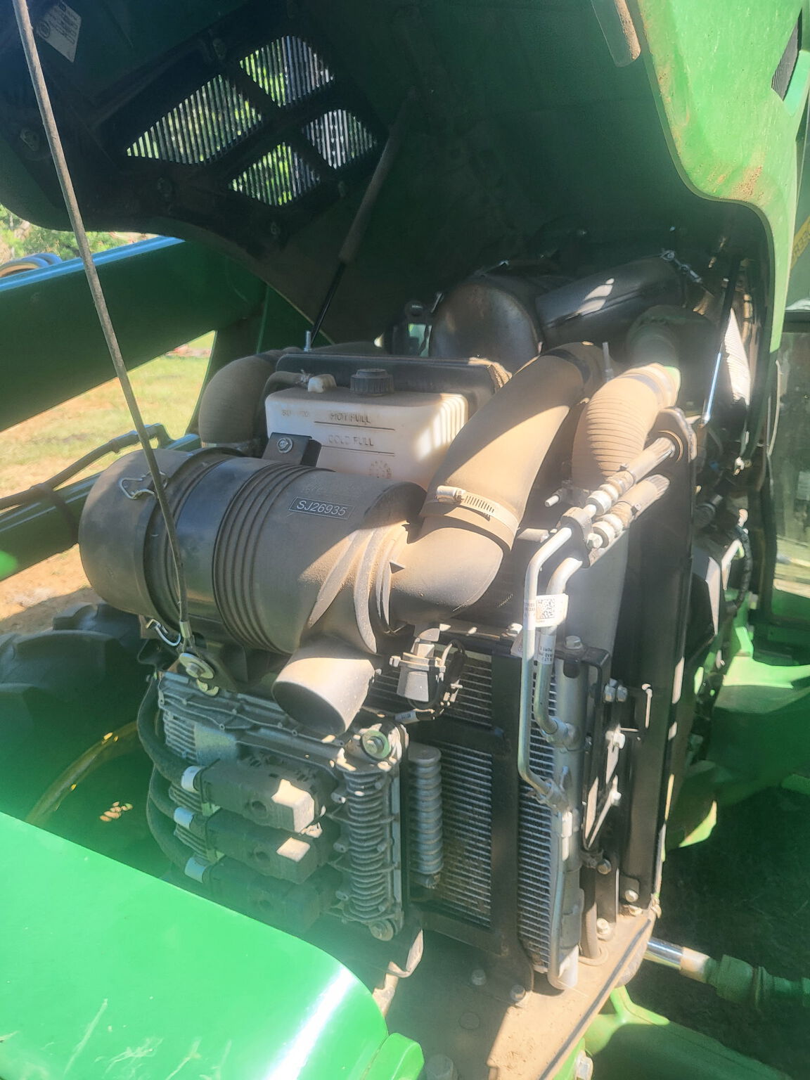 2022 John Deere 5075E Image 9