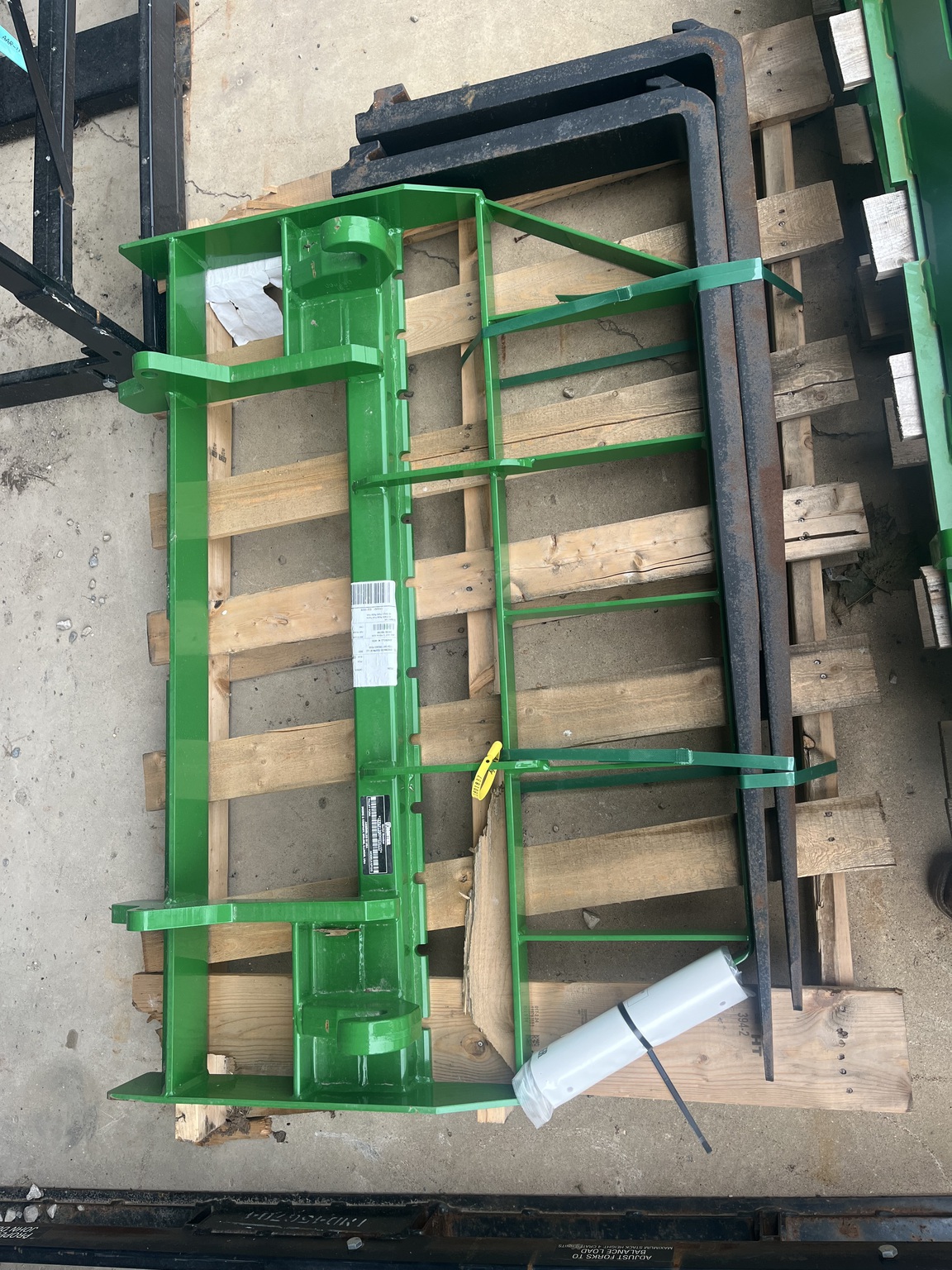 2023 Frontier AP12G Image 1