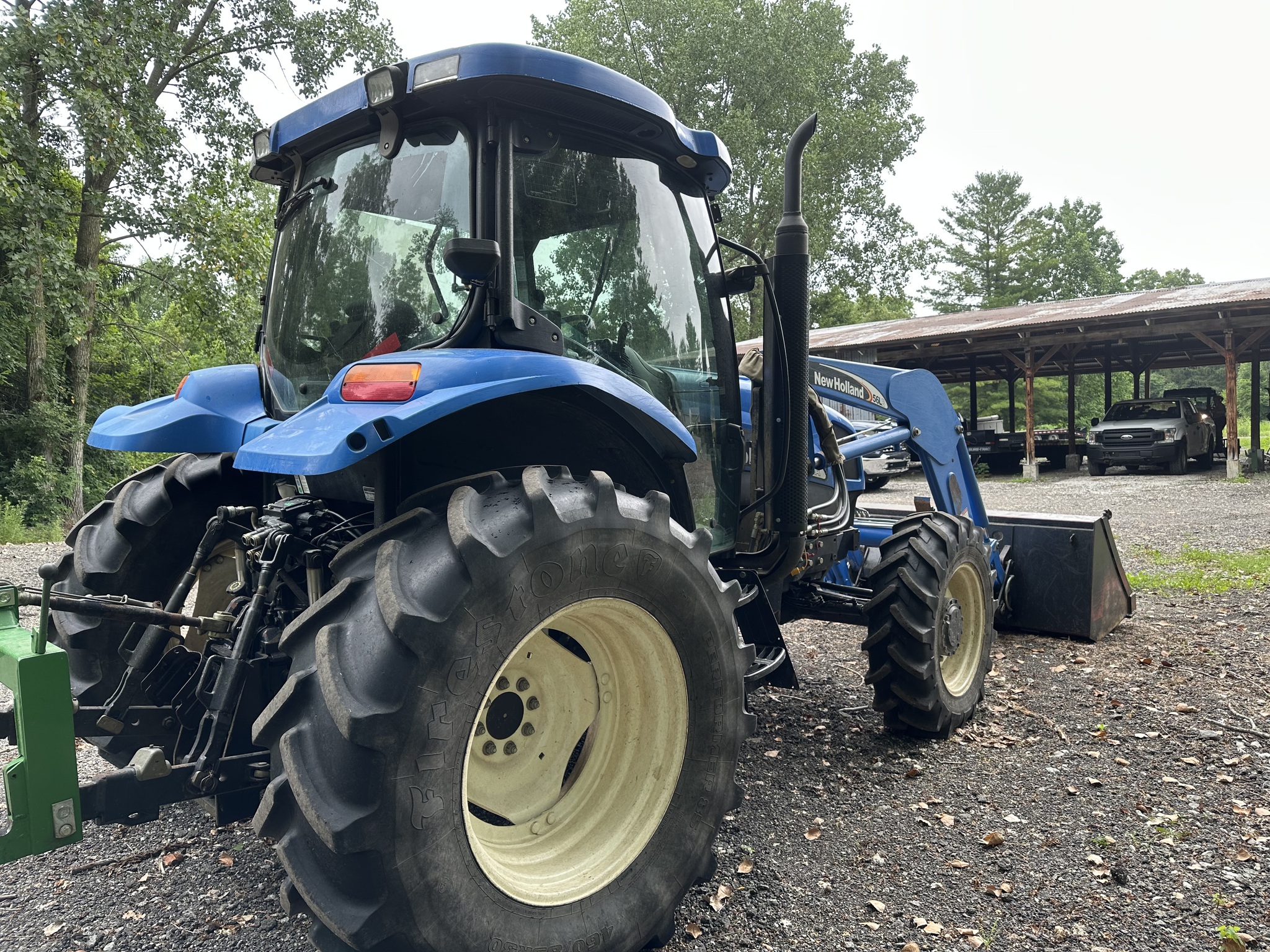 2004 New Holland TS115A Std.Cab Image 4