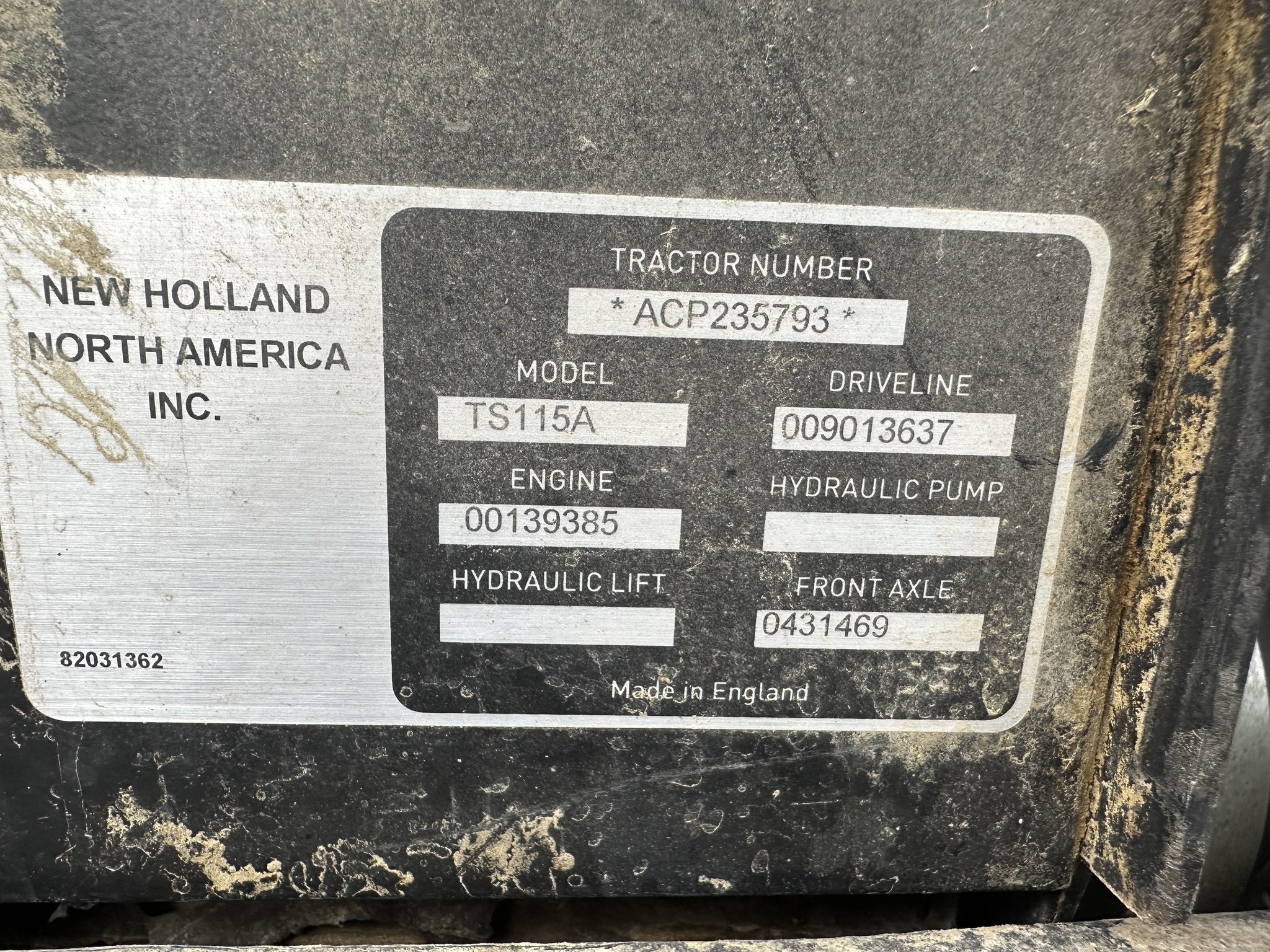 2004 New Holland TS115A Std.Cab Image 17