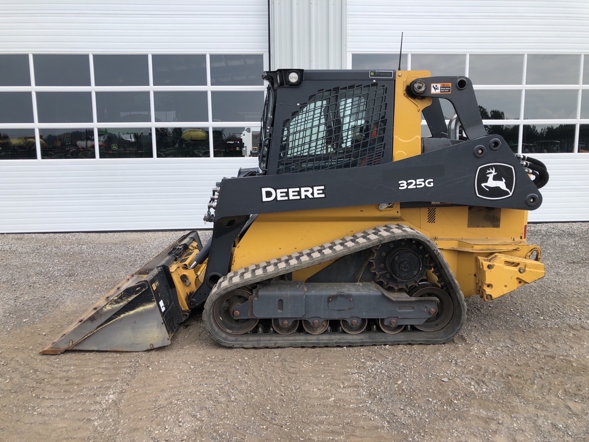 2022 John Deere 325G Image 1