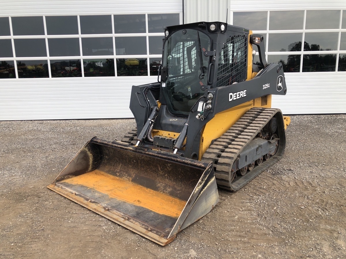 2022 John Deere 325G Image 2