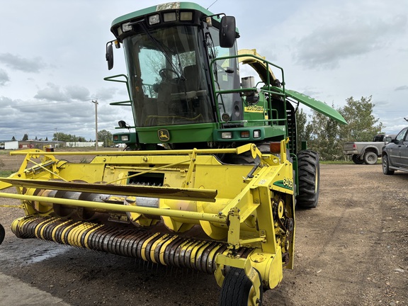 2005 John Deere 7300