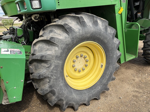 Used 2005 John Deere 7300 Self Propelled Forage Harvesters at Horizon Ag & Turf in Mayerthorpe, AB - Photo11