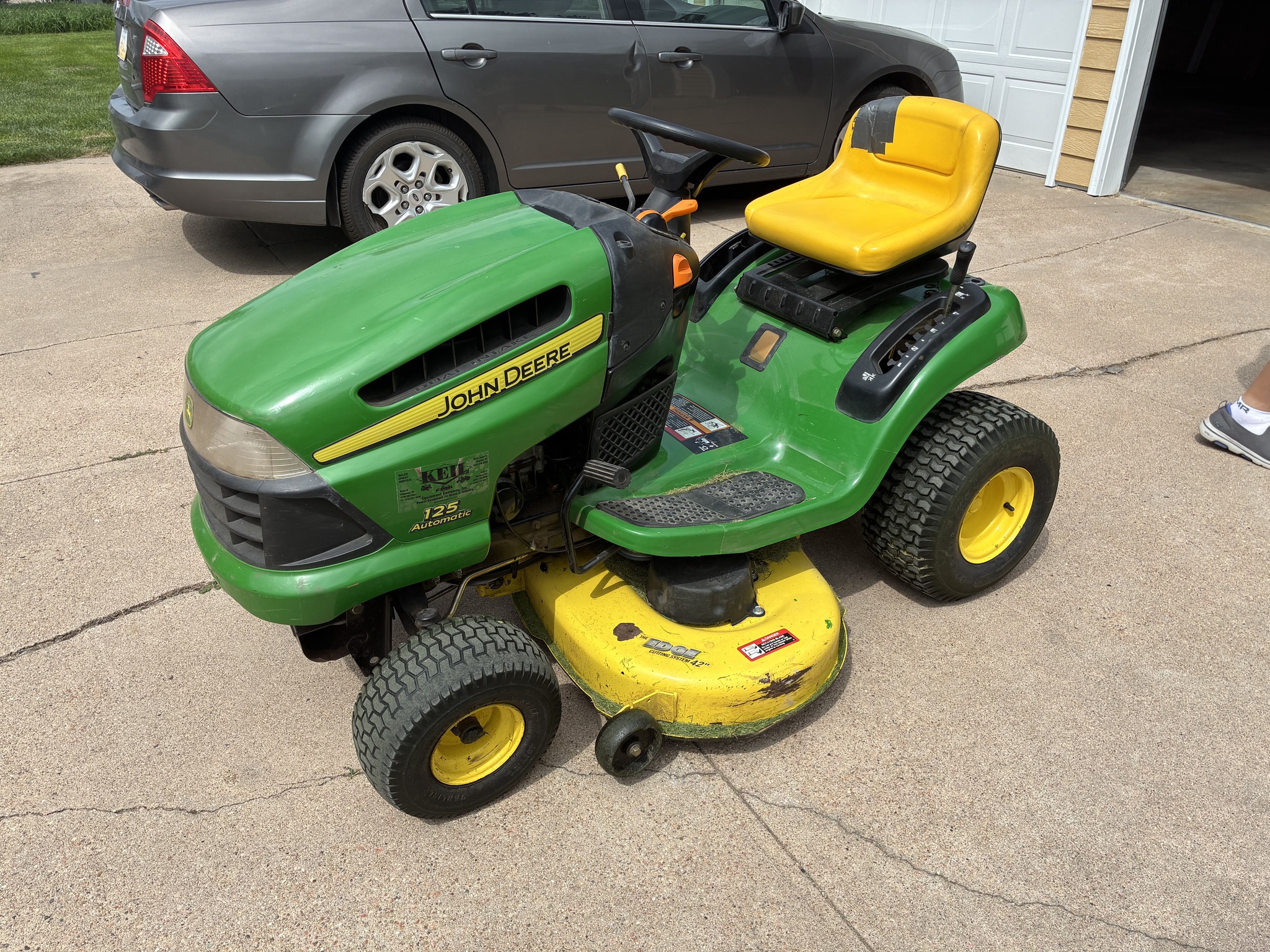 2006 John Deere 125 Image 2