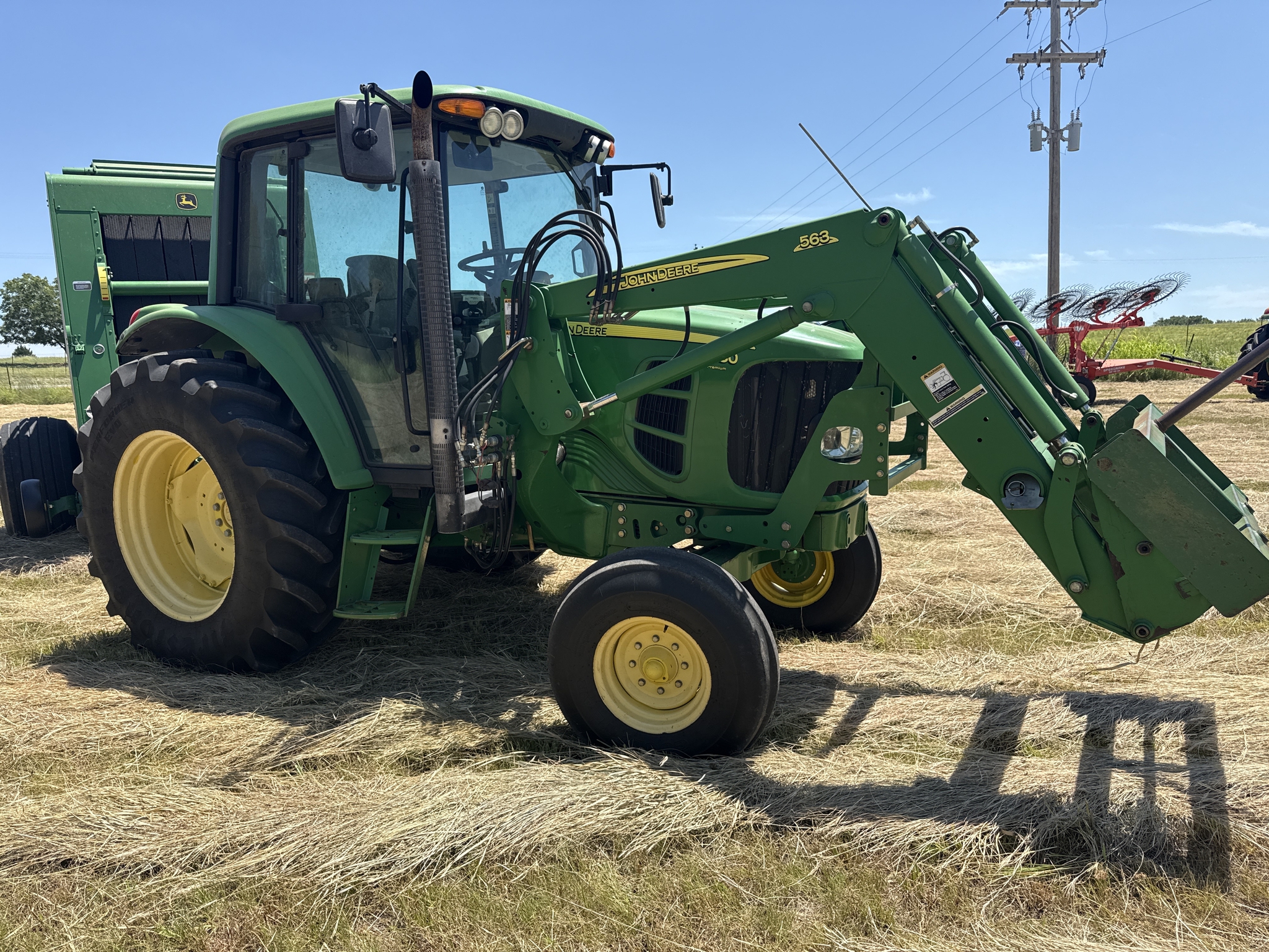 2007 John Deere 6330 Premium Image 8
