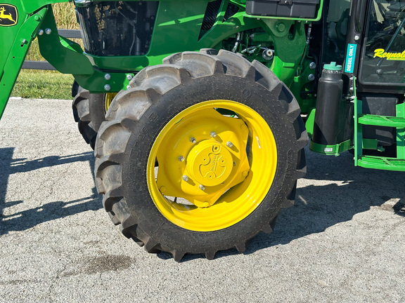 2024 John-Deere 5075E