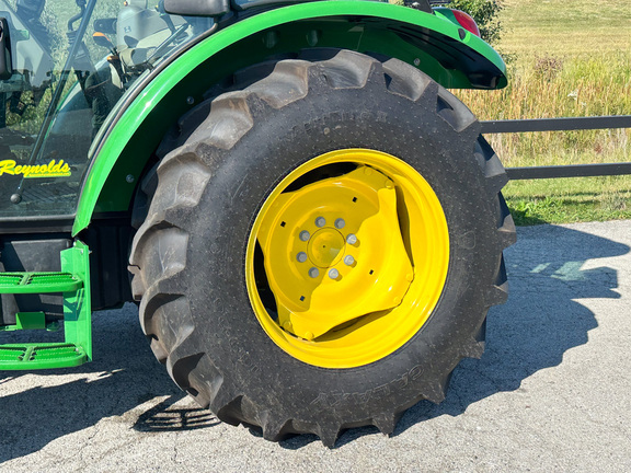 2024 John-Deere 5075E