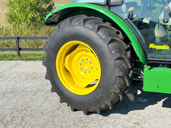 2024 John-Deere 5075E