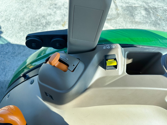 2024 John-Deere 5075E