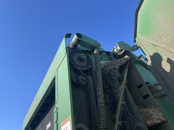 Used 2014 John Deere 569 Round Balers at Horizon Ag & Turf in Vermilion, AB - Photo3